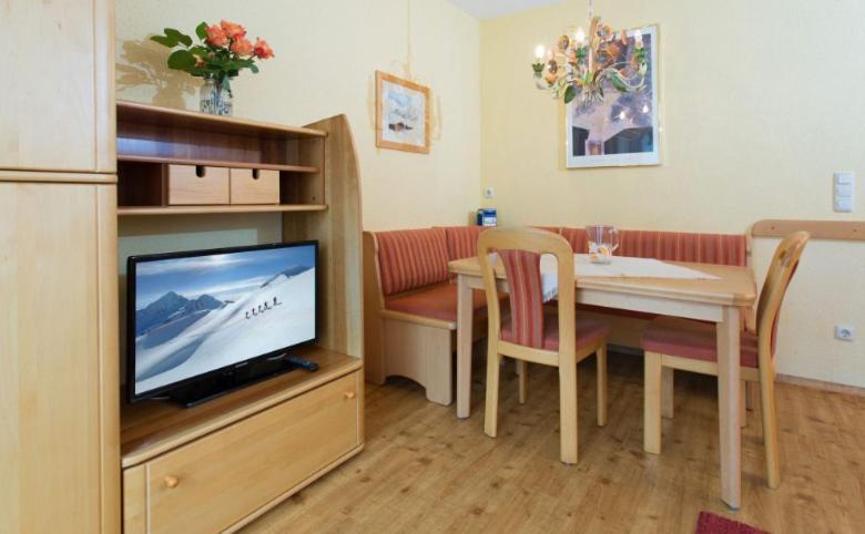 Haus Christaldo Bed & Breakfast St. Anton am Arlberg Eksteriør bilde